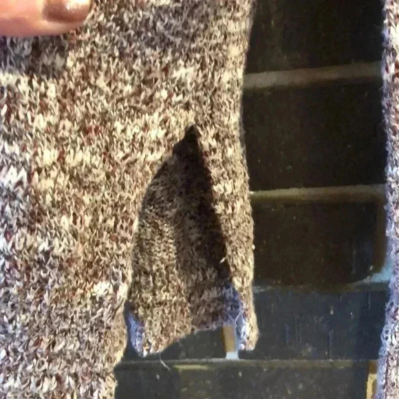 Hollister Sweater - Picture 4 of 4